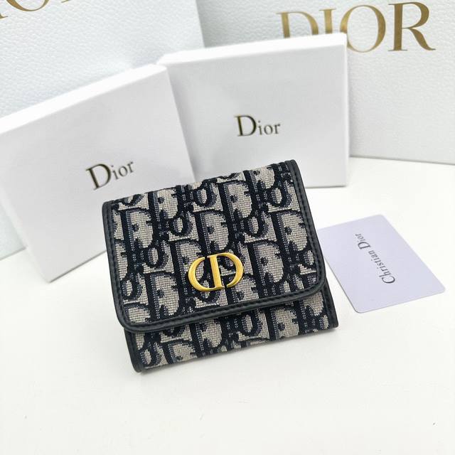 dior 2025 2088 Color Black Size 11*10*2 The Latest Model From Dior Is Now Ava