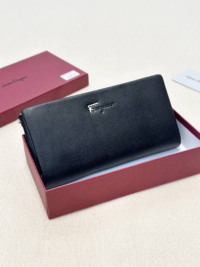 Color Black Size 21X10 Model 9007 Ferragamo Clutch Cowhide First-Class Feel Buil