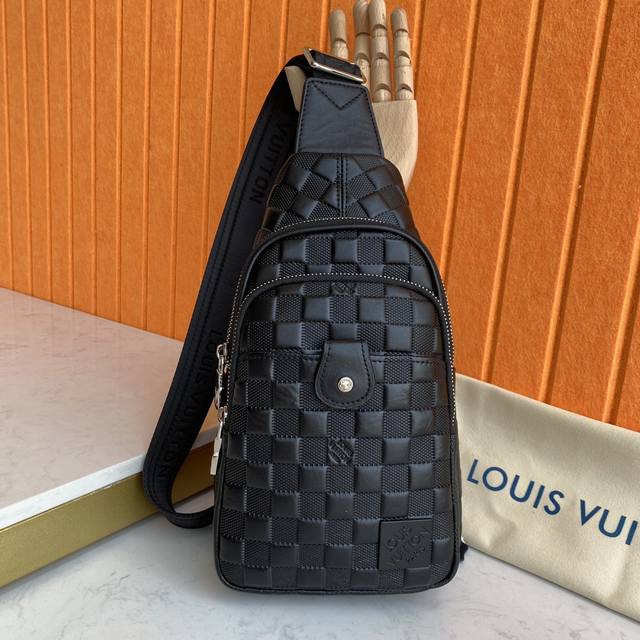 Original With Top Layer Cowhide Louis Vuitton - Latest Men's Chest Bag Original