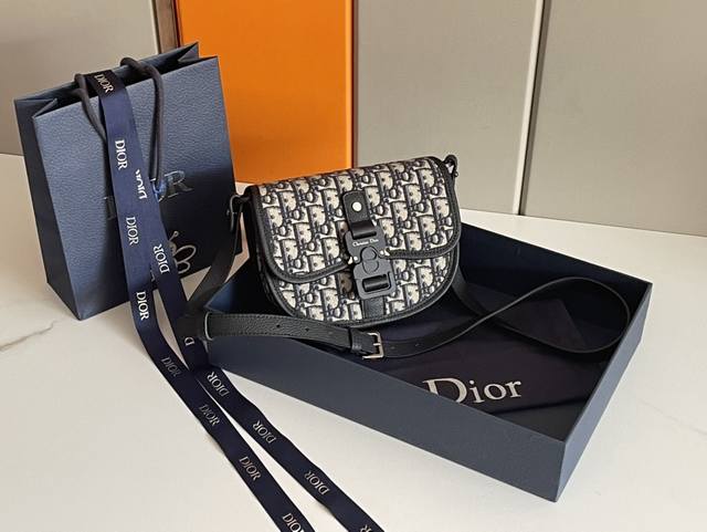 Top Original Order This Gallop Messenger Bag Is A New Product This Season. It Is