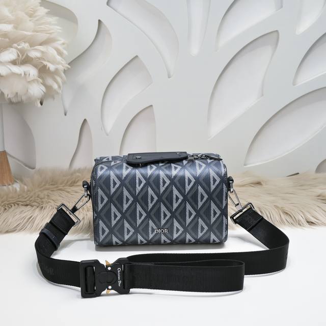 dior - Dior's Latest Men's Messenger Bag Shoulder Bag, Original Quality 709,