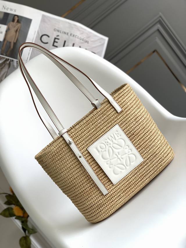lo*Wea Traditional Square Straw Basket Imported Raffia Is Fully Hand-Woven An