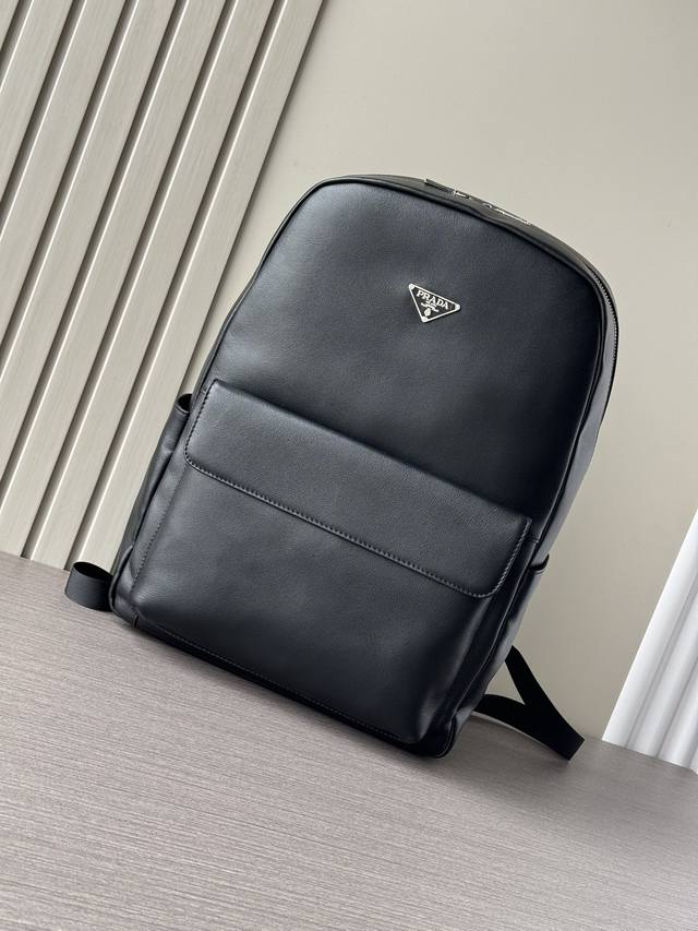 Top Counter Mouse High-End Fierce Goods 2025 Latest Hot Prada Backpack Is Shippe