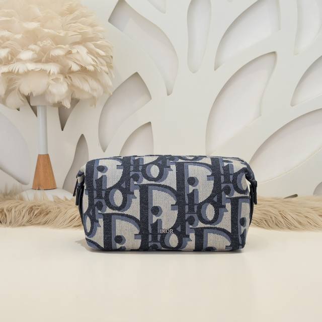dior - The Latest Toiletry Bag From Dior Counters. The Original Quality Is Sy