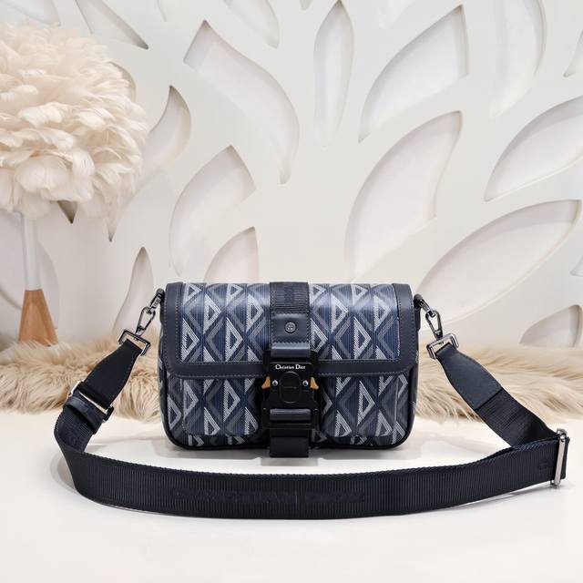 dior - Dior's Latest Messenger Bag, Crossbody Bag, Original Quality, Synchron