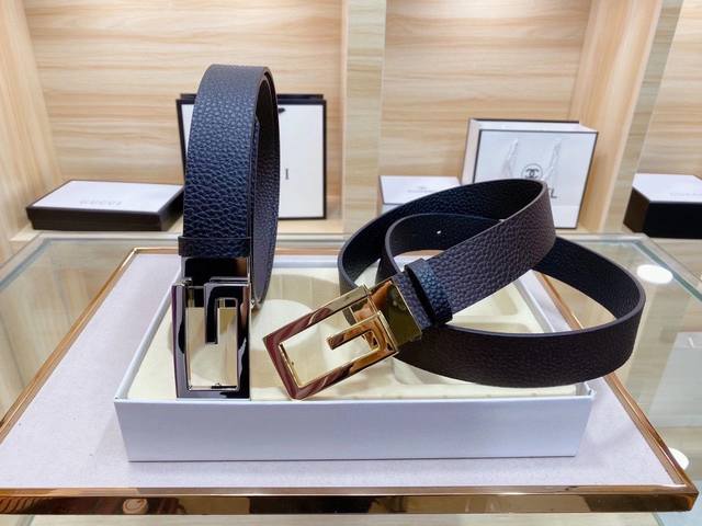 Gucci Original Double-Sided Leather, Double-Sided, Exquisite Hand-Painted Edges.