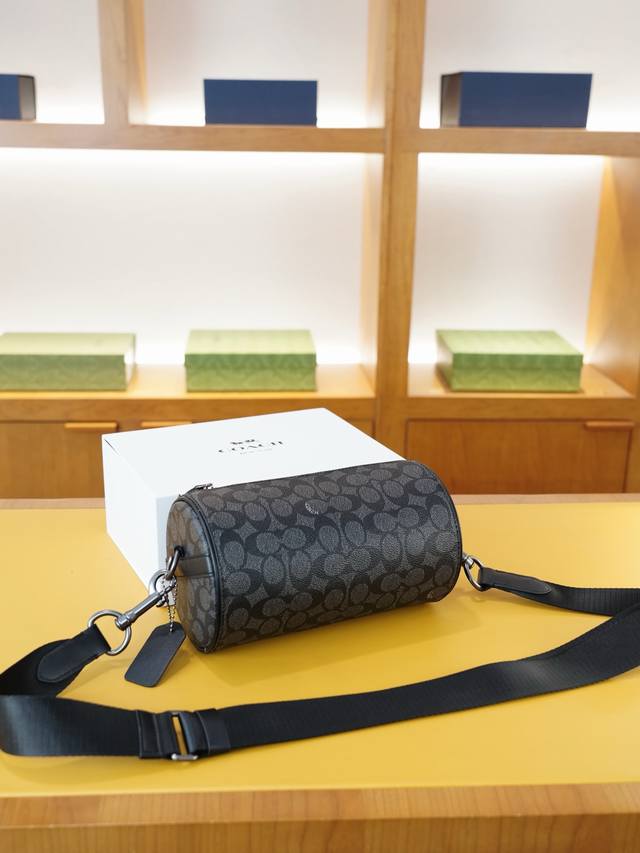 High-End Crossbody Shoulder Bag Synchronized With Coach Official Website. A Time