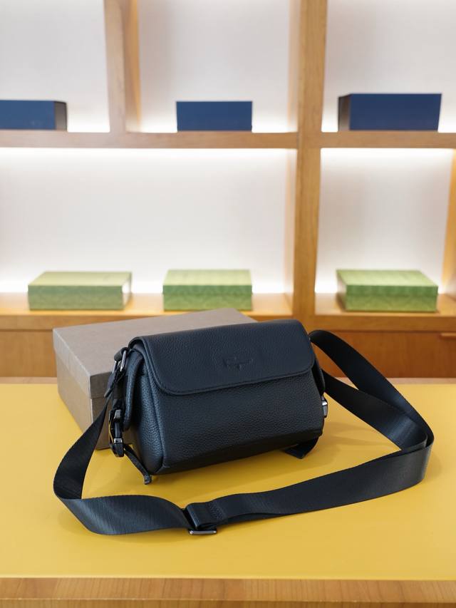 ferragamo Ferragamo Official Website Synchronized High Version Crossbody Shou
