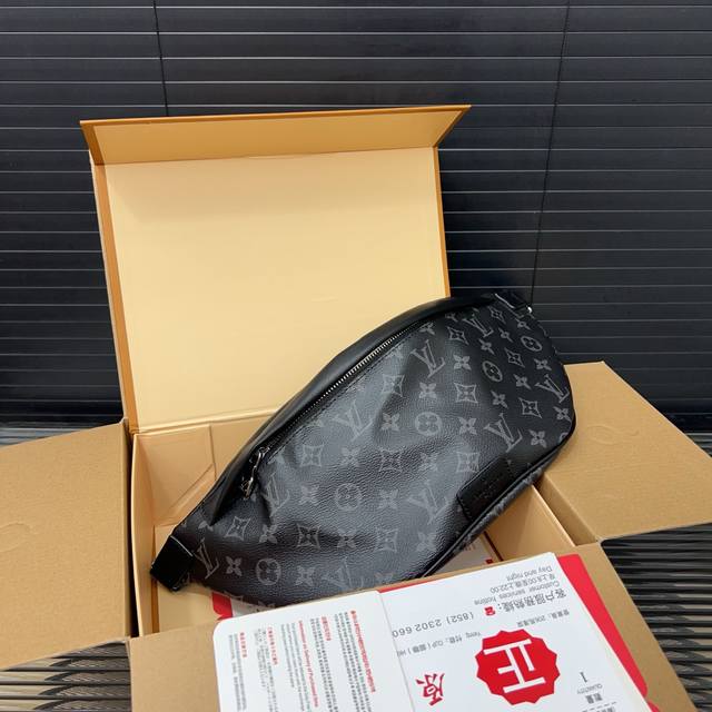 louisvuitton Louis Vuitton Discoverv Printed Waist Bag Crossbody Chest Bag Un