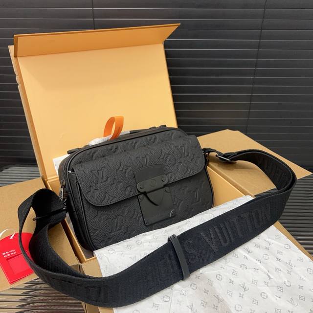 louisvuitton Louis Vuitton S Lock Cowhide Messenger Bag Shoulder Bag Handbag
