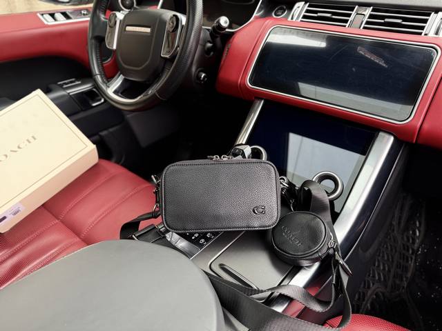 High-End New Coach Shoulder Bag Coach Camera Bag Coach Charter 19 Multi-Card Slo