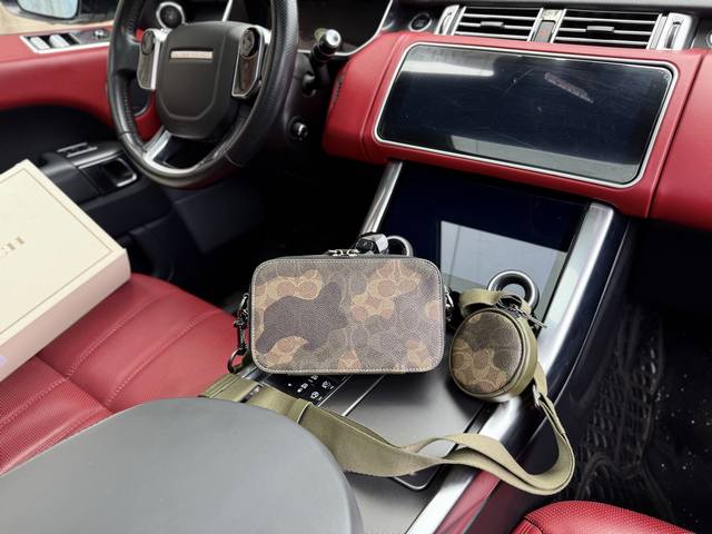High-End New Coach Shoulder Bag Coach Camera Bag Coach Charter 19 Iconic Camoufl