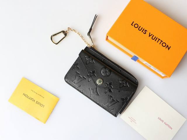 Color Black Size 13X9.5X2.5M49431 Recto Verso Cardholder Is Made Of Classic Mono