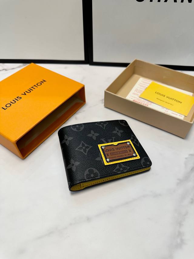 Short Long Color Black Size Short 12X10 Long 19X10 Louis Vuitton Men's Long Shor