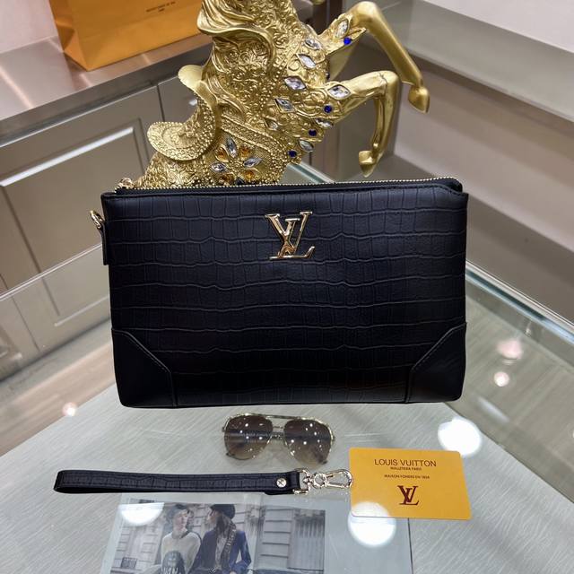 New Louis Vuitton The Latest Clutch Bag From Louis Vuitton Is Not Only Well-Made