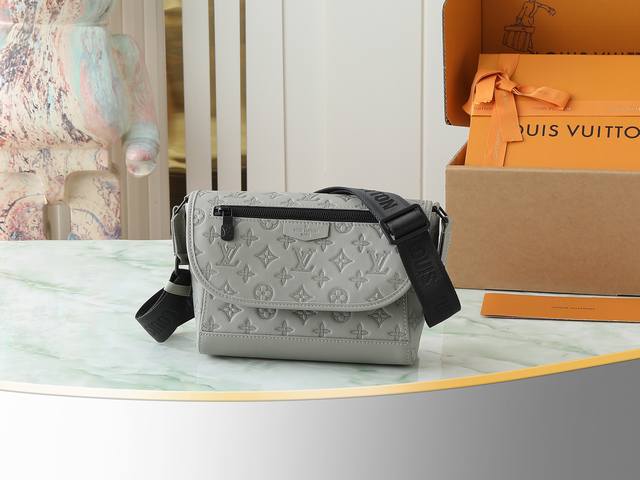 Top Original Single Home Real Shot M14912 Gray Full Leather Embossed Men's Messe