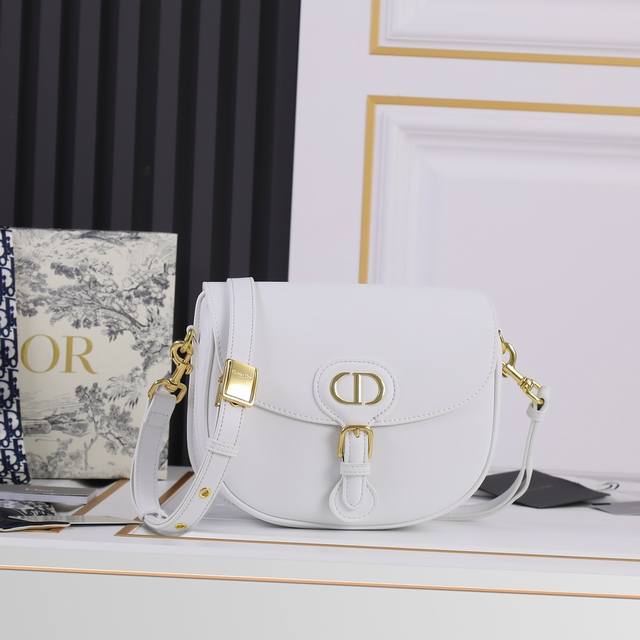 dior S New Bobby White Crossbody Handbag #Dior The New Model Is Very Simple A