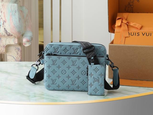 Top Original Single Home Shot M14781 Light Blue Full Leather Embossed Men's Bag
