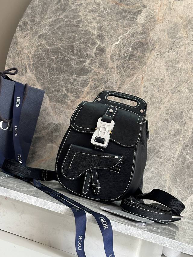 Latest D Saddle Backpack New Black Grained Calfskin And Black Stitching Shoulder