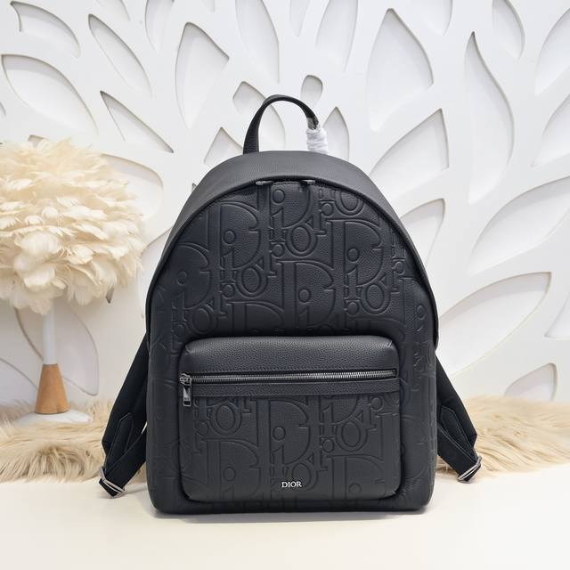 dior - The Latest Backpack From Dior Counters. New Autumn And Winter Products