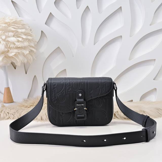 dior - Dior Counter's Latest Saddle Flap Messenger Bag Crossbody Bag Official