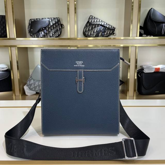 Original New High-End Men's Casual Shoulder Bag Super Exquisite And Elegant Work