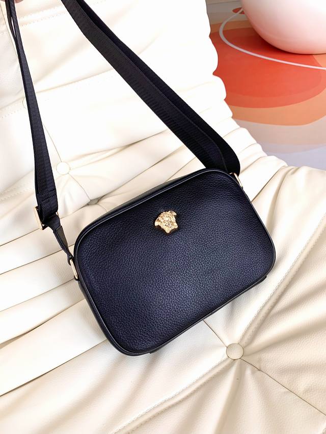 Original Product Available At The Counter Original Quality Versace Men's Messeng