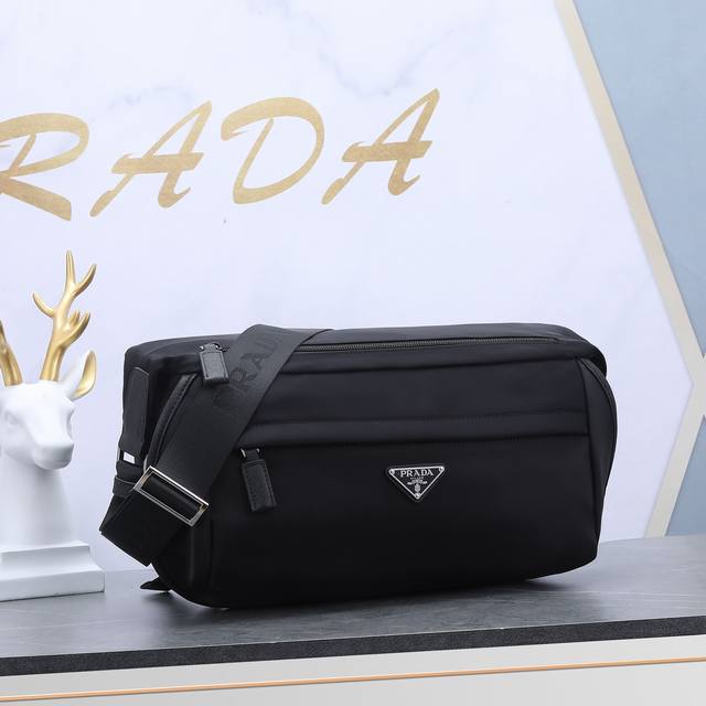 Classic Messenger Bag 2Vh991A This Flap Shoulder Bag Is Made Of Iconic P Materia