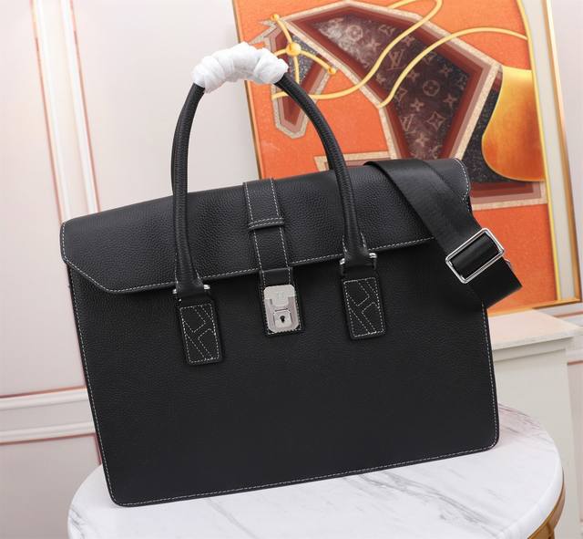 The Latest And Hottest Hermes Leather Handbags Are Shipped In Large Quantities.