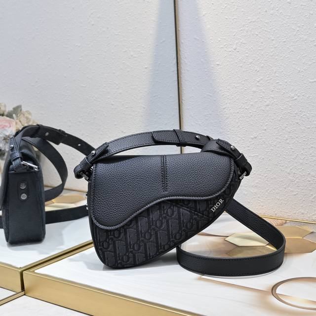 oblique This Saddle Bag Reinterprets A Classic Design With A Modern Structure