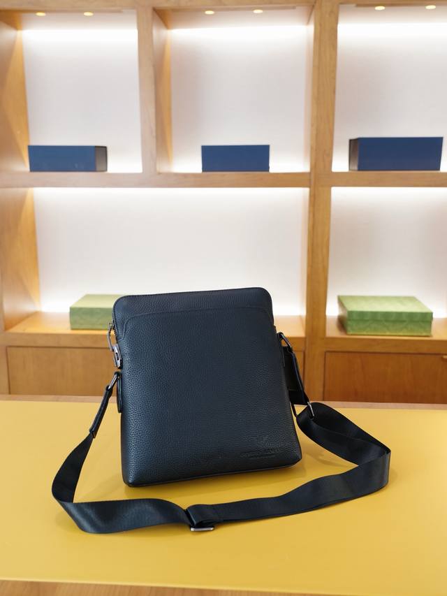 Armani Official Website Synchronized High Version Crossbody Shoulder Bag Timeles