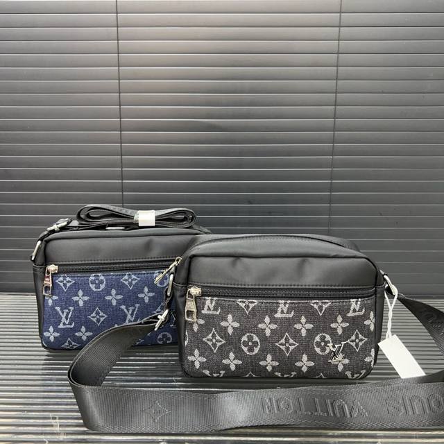 louisvuitton Louis Vuitton Nylon Cloth Messenger Bag Camera Bag Unisex Messen