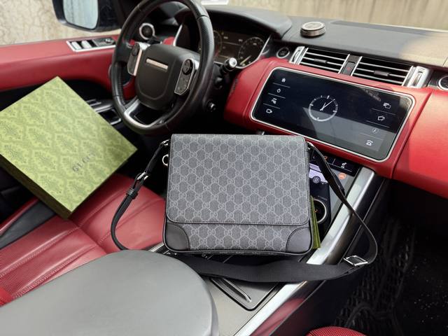 High-End New Gucci Shoulder Bag Gucci Messenger Bag Gucci Silver Hardware Adjust