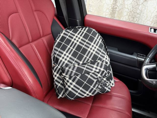 High-End New Burberry Backpack Burberry Check Logo Patch Zipper Closure Polyeste