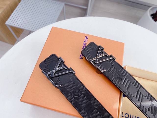 Louis Vuitton Is The World's Largest High-End Fashion Holding Company With Tradi