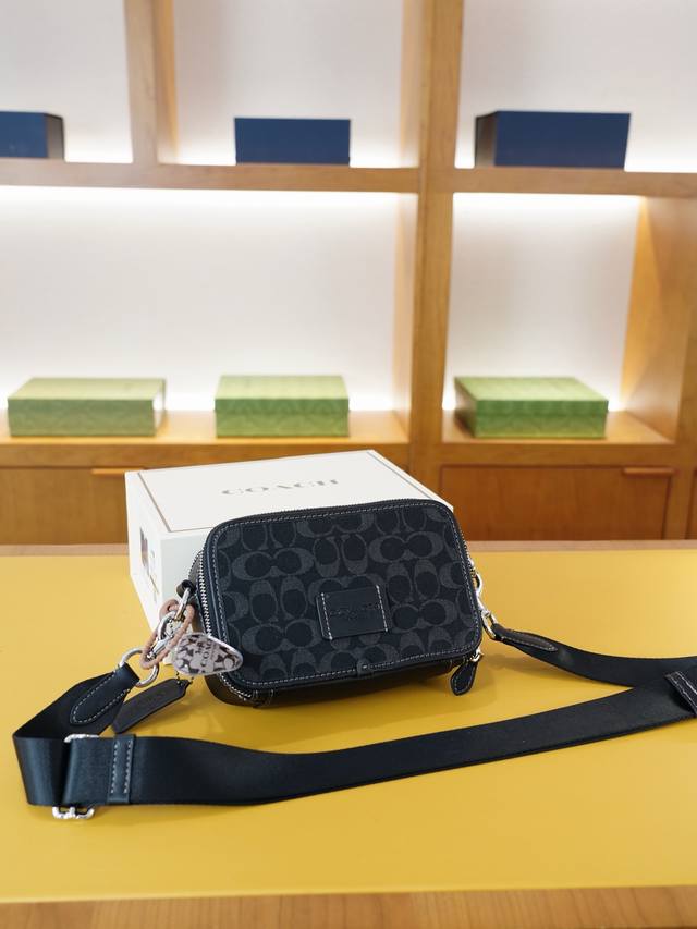 High-End Crossbody Shoulder Bag Synchronized With Coach Official Website. A Time