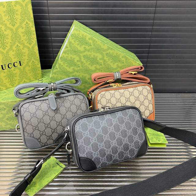 gucci Gucci Gg Emblem Series Mini Crossbody Shoulder Bag Small Square Bag Cla
