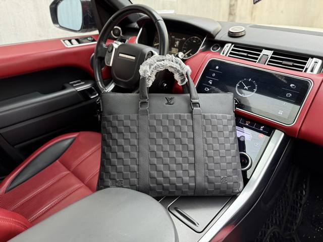 High-End Louis Vuitton Lv Briefcase Louis Vuitton Handbag Men's Lychee Grain Cow