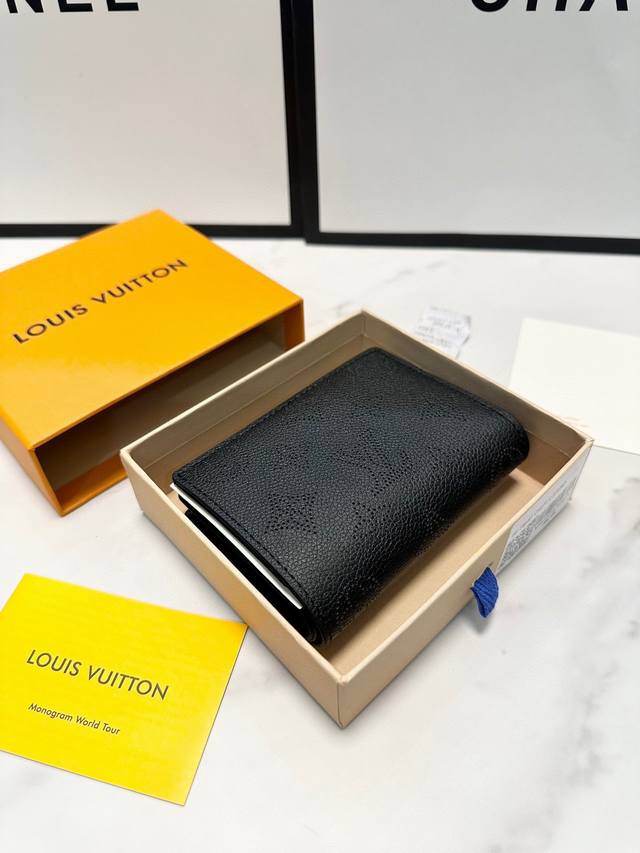 Color Black Khaki Size 11.5X8.5 This Cl A Wallet Is Elegant And Exquisite. It Is