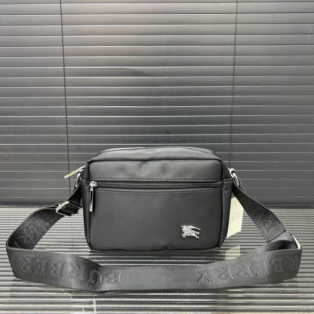 burberry Burberry Logo Design Nylon Messenger Bag Camera Bag Unisex Messenger