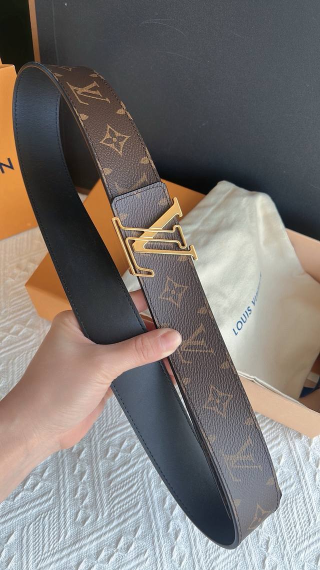 lv Belt Can Add Mature Charm Or Fashion Sense To Men, And Also Add Overall Se