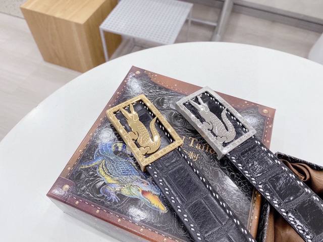 Crocodile Is Made Of Imported Cowhide And Pressed With Crocodile Bone. The Whole
