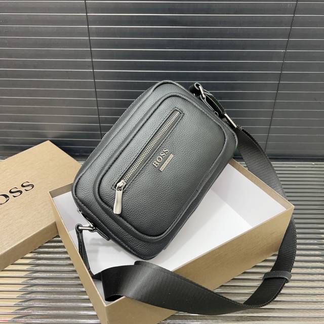 boss Men's Calfskin Shoulder Bag Messenger Bag Crossbody Bag Classic All-Matc