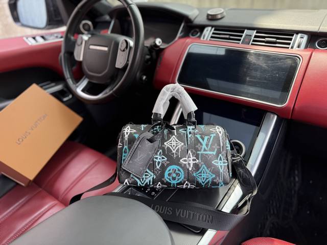 High-End New Louis Vuitton Lv Shoulder Bag Louis Vuitton Messenger Bag M21399 Lo