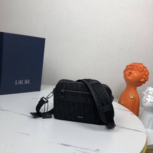 Highest Version On The Market Welcome To Compare Sapphire Messenger Bag Black Di
