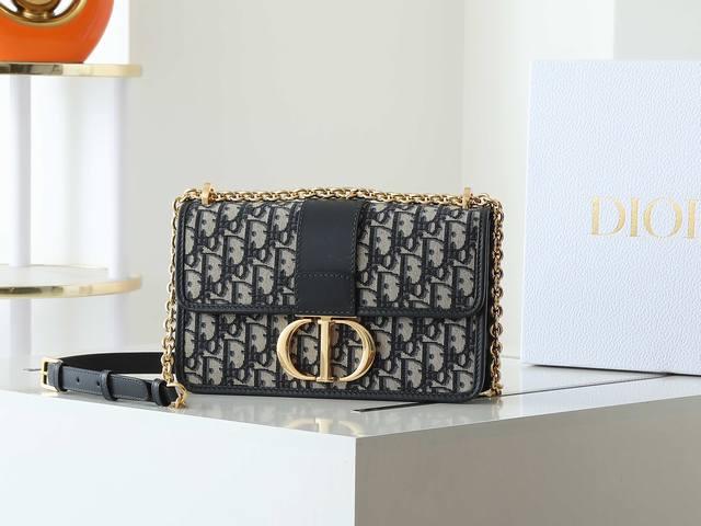 montaigne Chain Bag M9208 M The 30 Montaigne Collection Is Inspired By 30 Ave