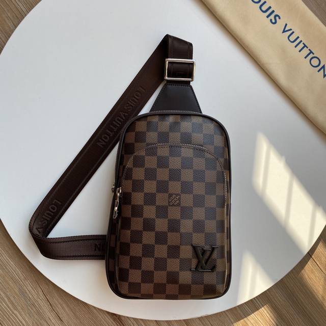 New Louis Vuitton Lv Chest Bag Imported From Taiwan With Imported Cowhide Top Qu