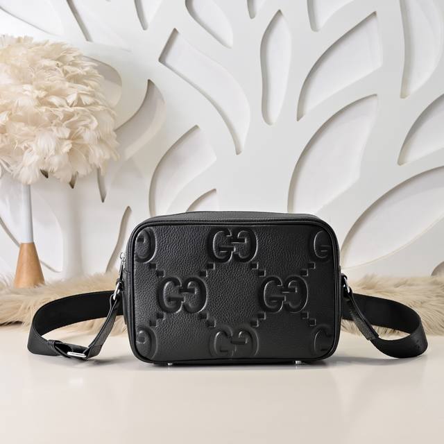 gucci-Gucci's Latest Men's Messenger Bag Is Made Of Imported Calfskin Leather