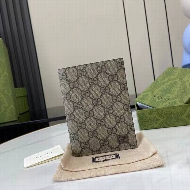 Top-End Version New Decoration Gg Details The New Series Of Gg Passport Holders