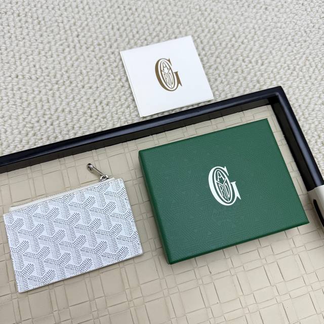 Goyard Bourbon Zippered Coin And Card Holder This Coin And Card Holder Has 3 Car